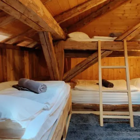 La Jolie Bergere Chalet *